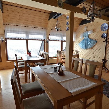 ホテルPanorama ピエシュチャニ エクステリア 写真